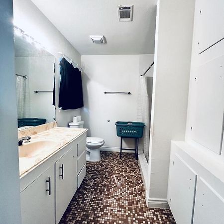 Cozy Private Bed & Bath Near Medical Center, Galleria And Dt Houston Exterior photo