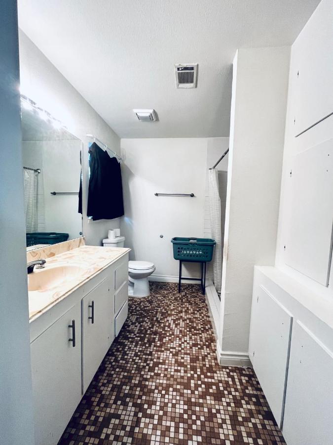 Cozy Private Bed & Bath Near Medical Center, Galleria And Dt Houston Exterior photo